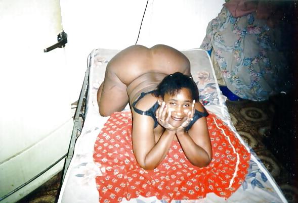 12P Amatuer BIG BLACK BUTT