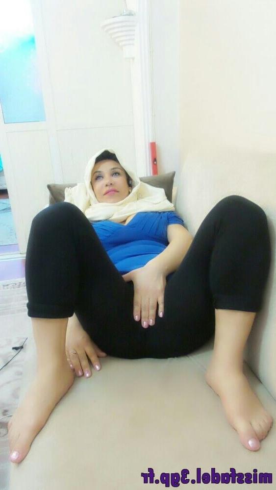 25P Turkish hijab milf exposed