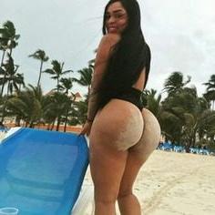 25P Latinas FLASHING in PUBLIC