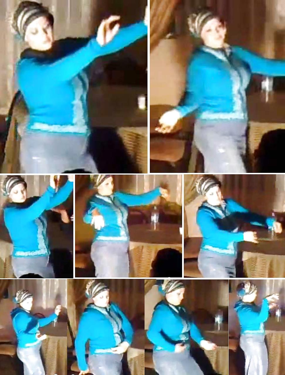 9P Dancing hijab girl