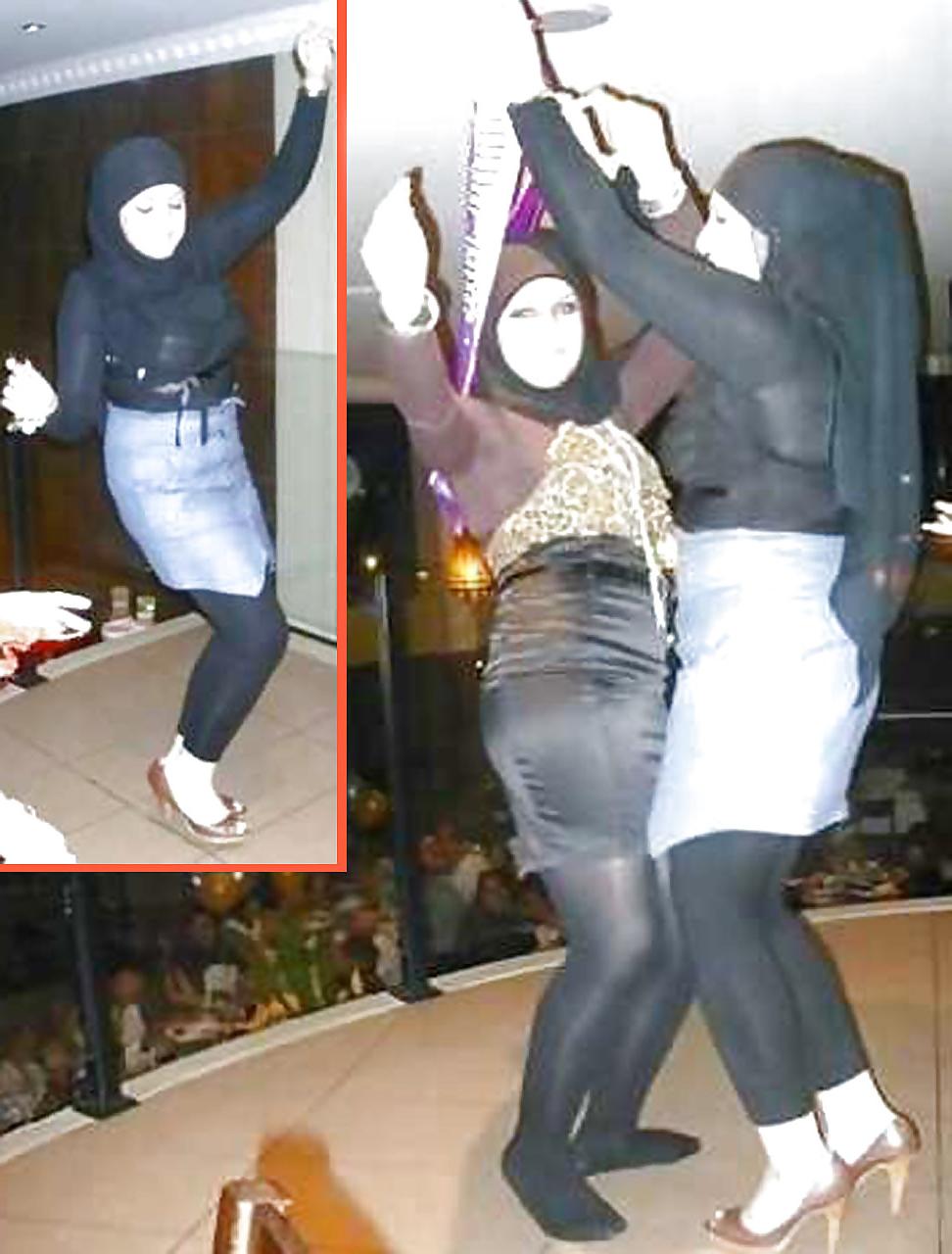 9P Dancing hijab girl
