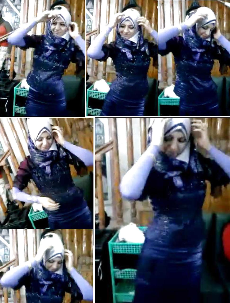 9P Dancing hijab girl