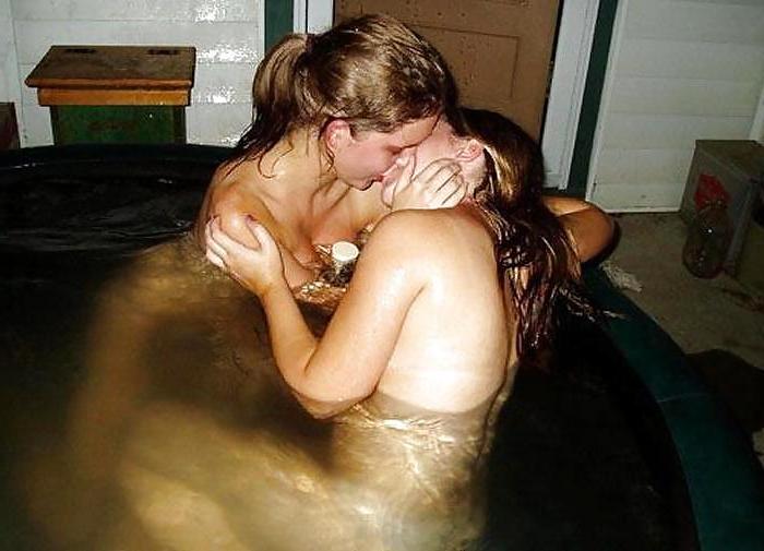 25P Misc Amat Kissing Girls