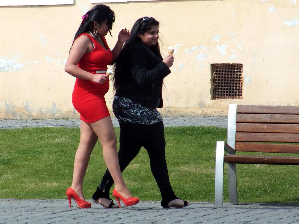 25P pantyhose in public 4