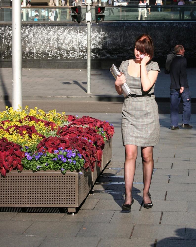 25P pantyhose in public 4
