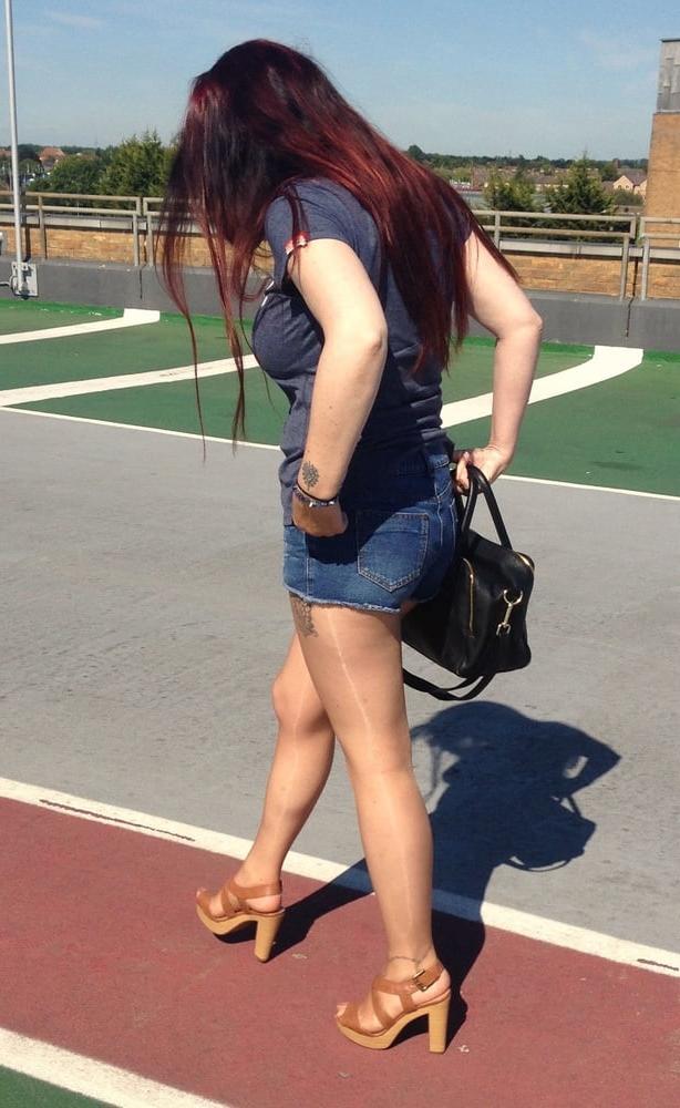 25P pantyhose in public 4