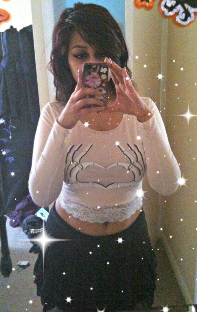 19P Sexy Alt Paki Girl with drag makeup fetish - Comment 4 more