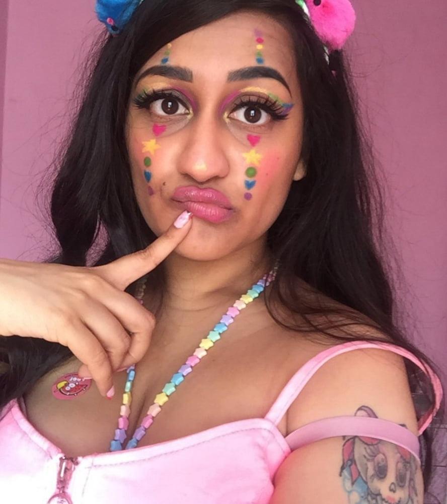 19P Sexy Alt Paki Girl with drag makeup fetish - Comment 4 more