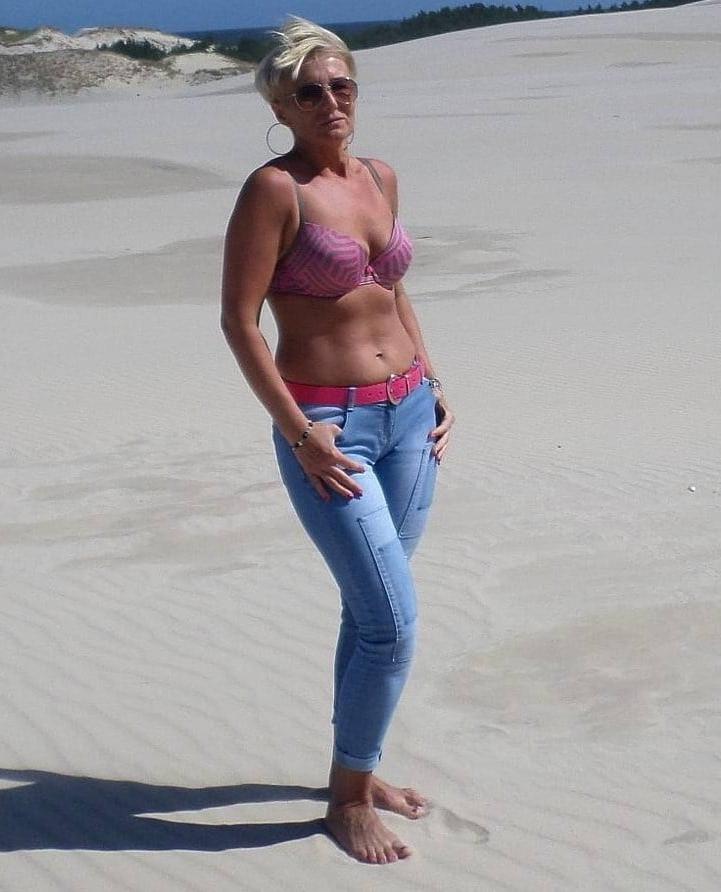 25P Gorgeous Mature Ladies 32