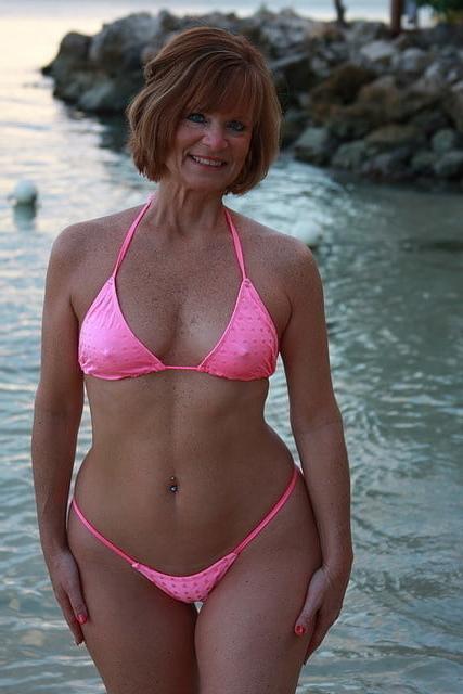 25P Gorgeous Mature Ladies 32