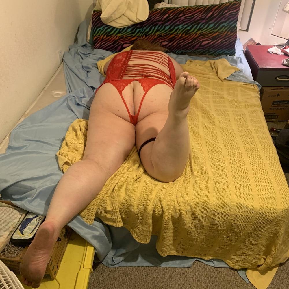 25P Redhead in red