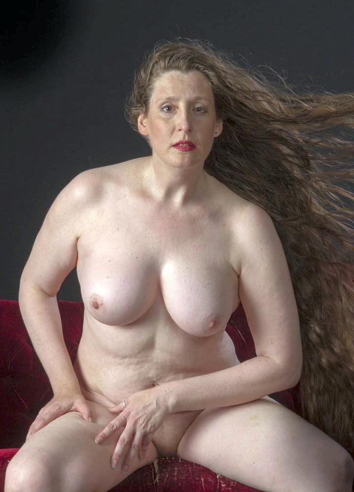 25P Gorgeous naked women