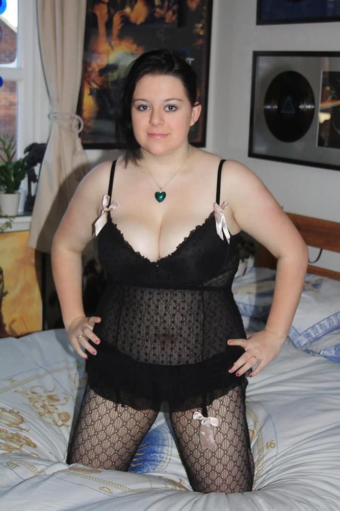 25P GORGEOUS MILF LUCY