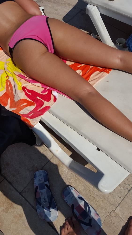 25P Shameless Gf's sexy crotch shots in public