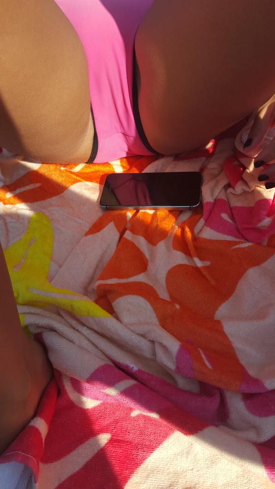 25P Shameless Gf's sexy crotch shots in public