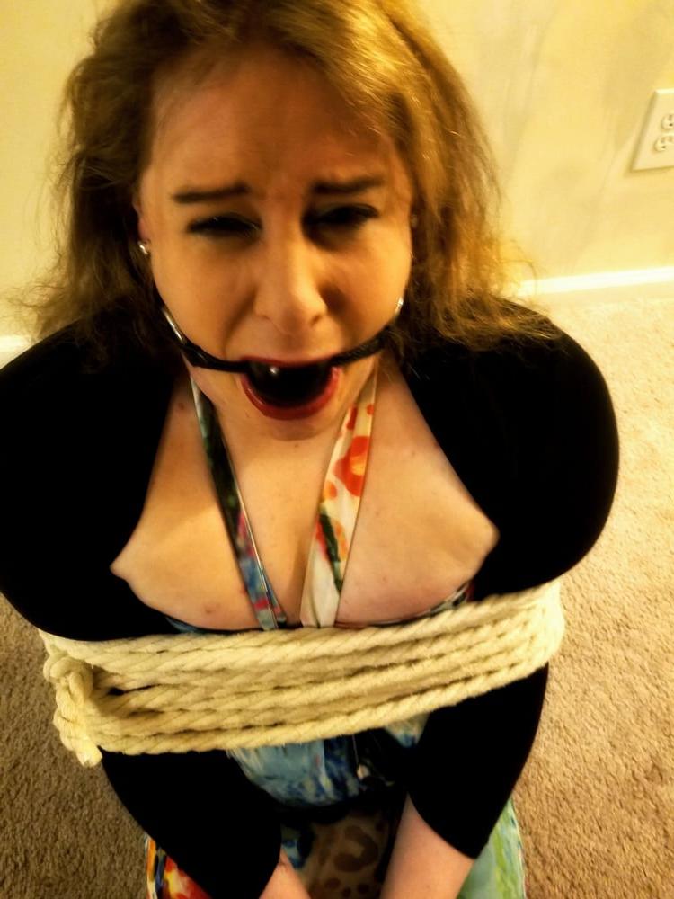 7P Roped Up For Being Naughty
