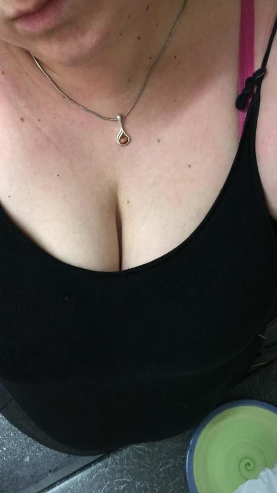 25P My cleavage collection love my boobs
