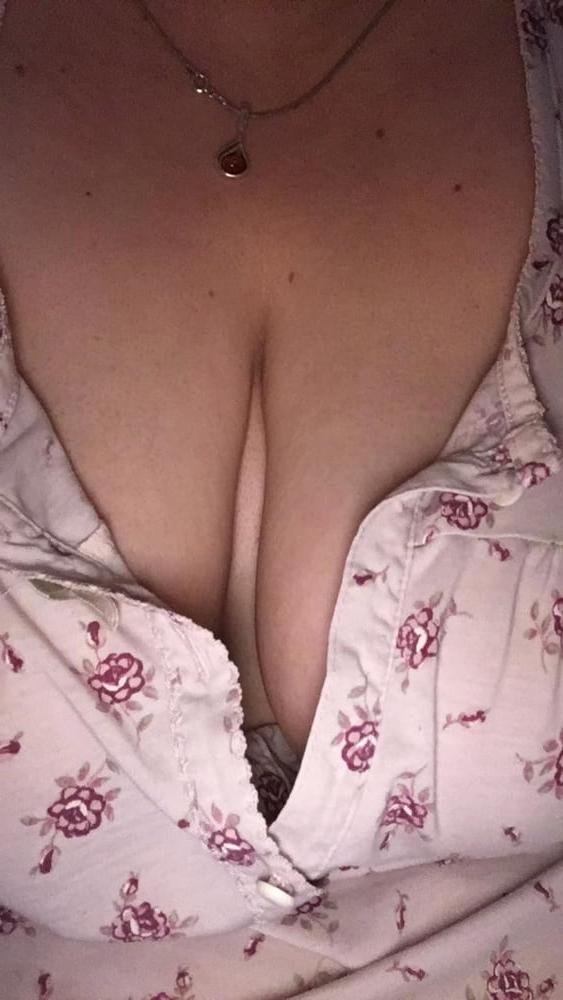 25P My cleavage collection love my boobs
