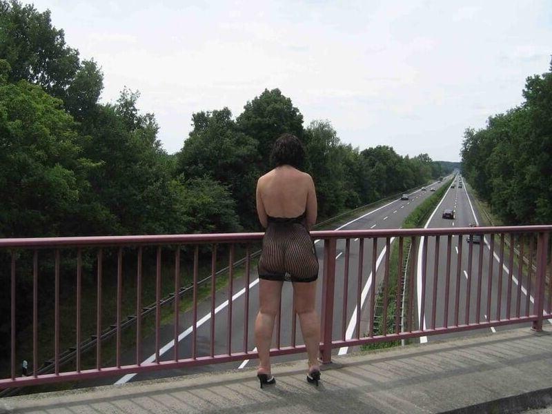 25P German nude in public
