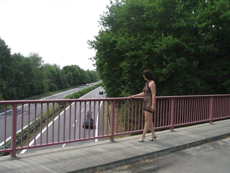 25P German nude in public