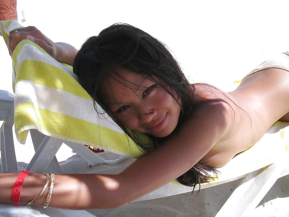 25P Hot Asian Babes 1