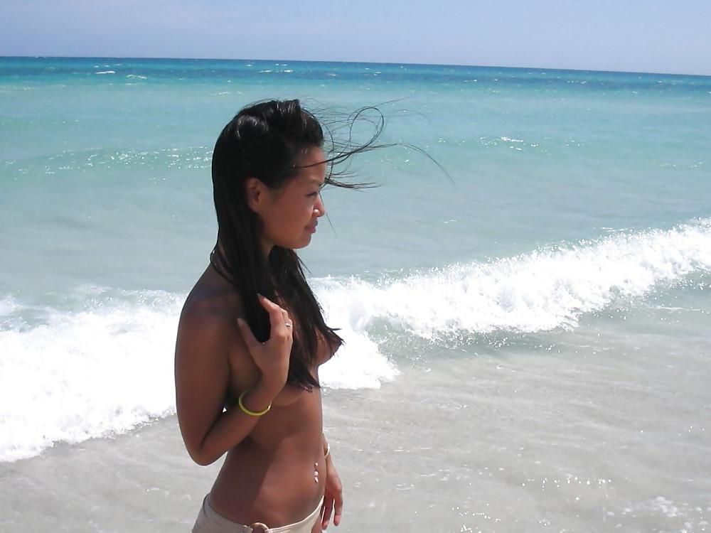 25P Hot Asian Babes 1