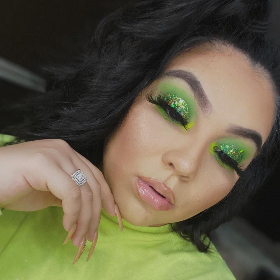 25P Makeup fetish 73