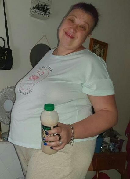 19P Mature ladies braless cleavage pokies 193