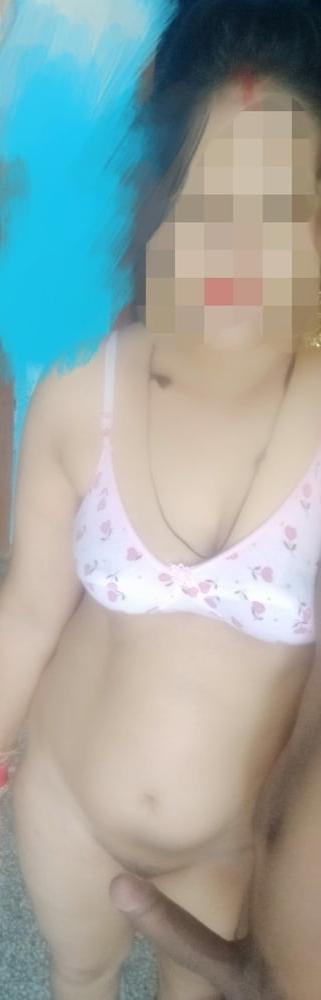 25P Bhabhi he bohot naughty (face covered)