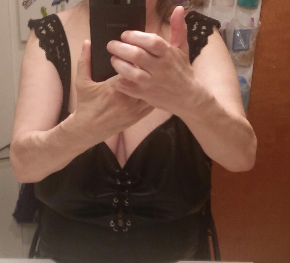 7P Leather &amp; lace