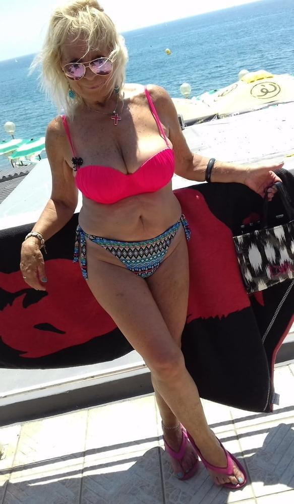 25P sexy grandma in bikini 2