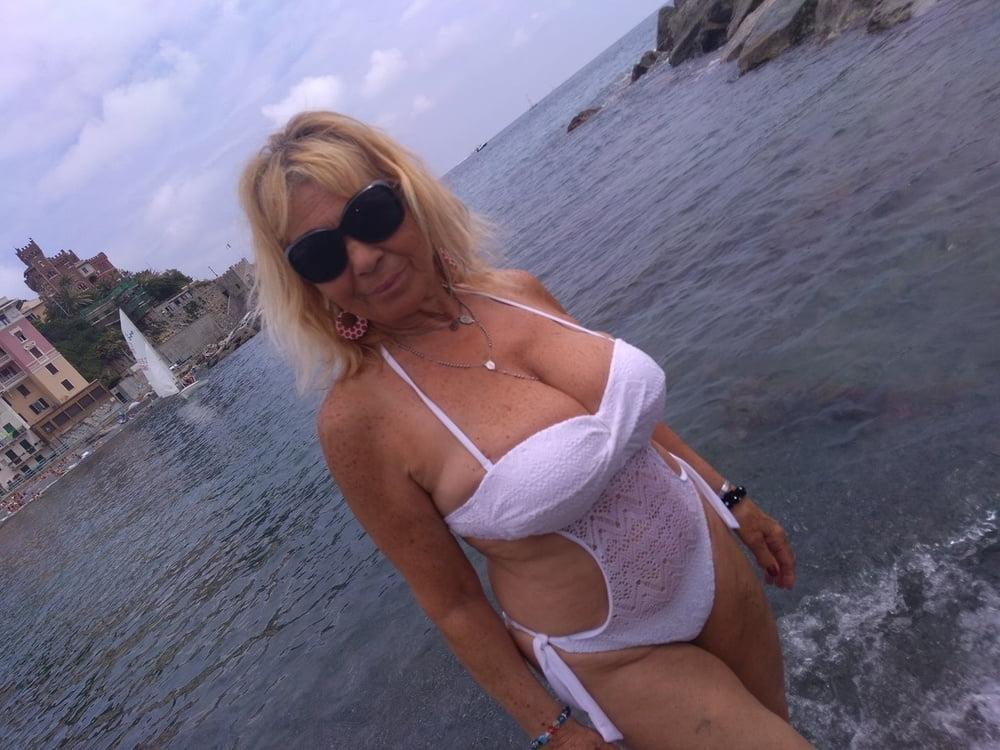 25P sexy grandma in bikini 2