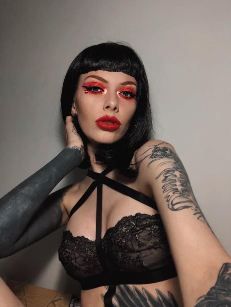 25P Dark Hair Skanks 2