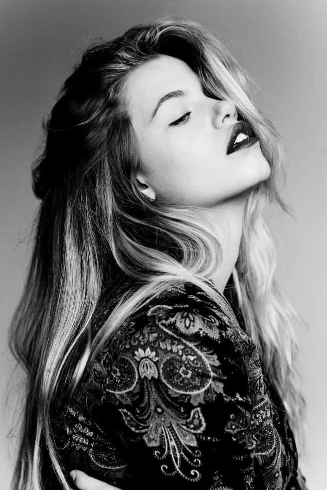 25P Gorgeous Hailey Clauson