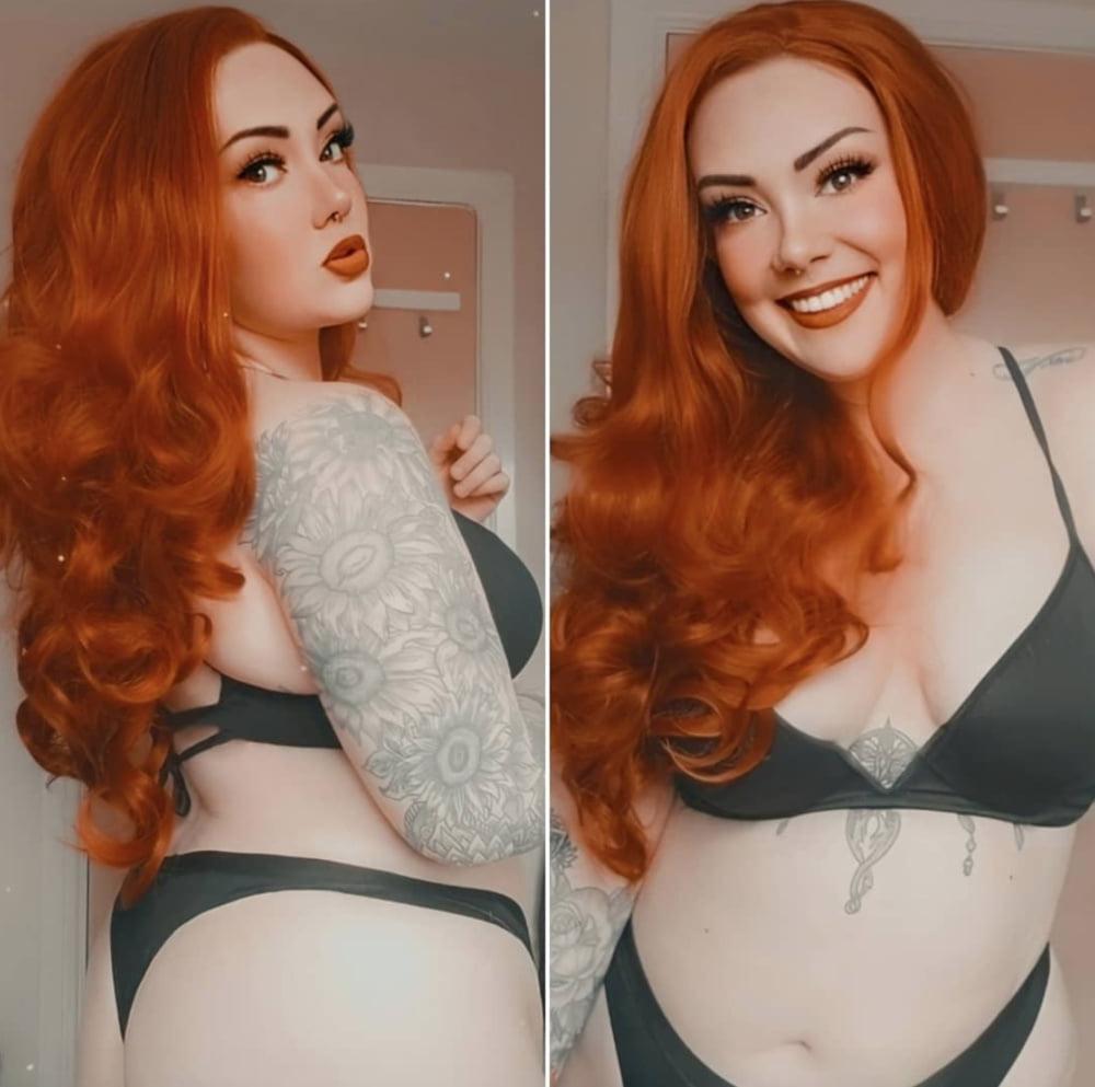20P Gorgeous Goth Girl
