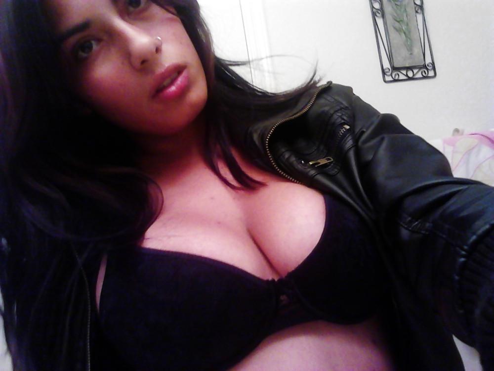 13P Gorgeous Latina MILF