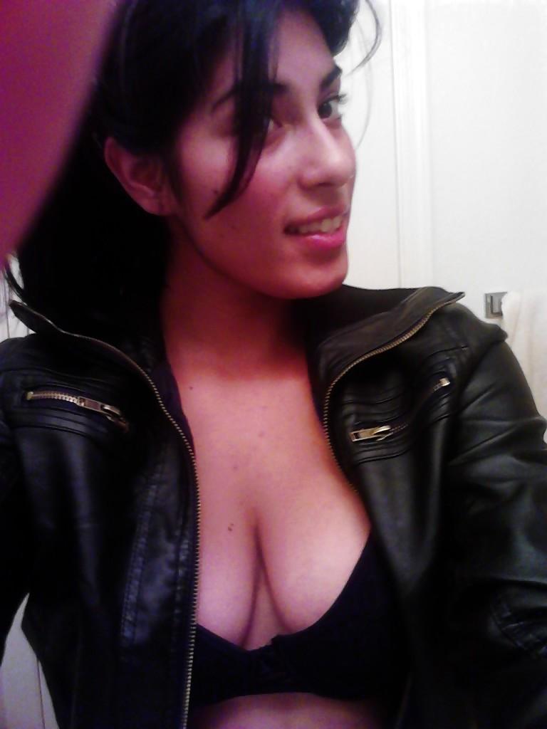 13P Gorgeous Latina MILF