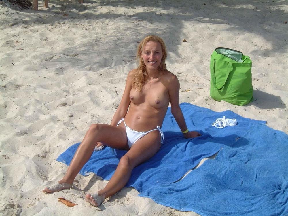 25P Gorgeous MILFs