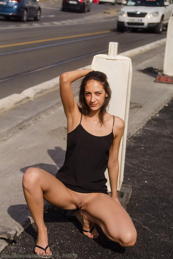 15P nude in public