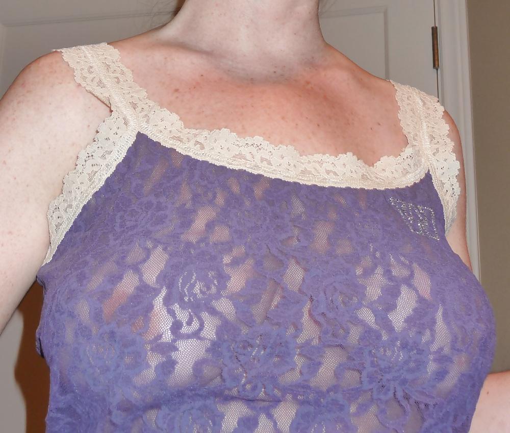 8P Braless wife in lace top