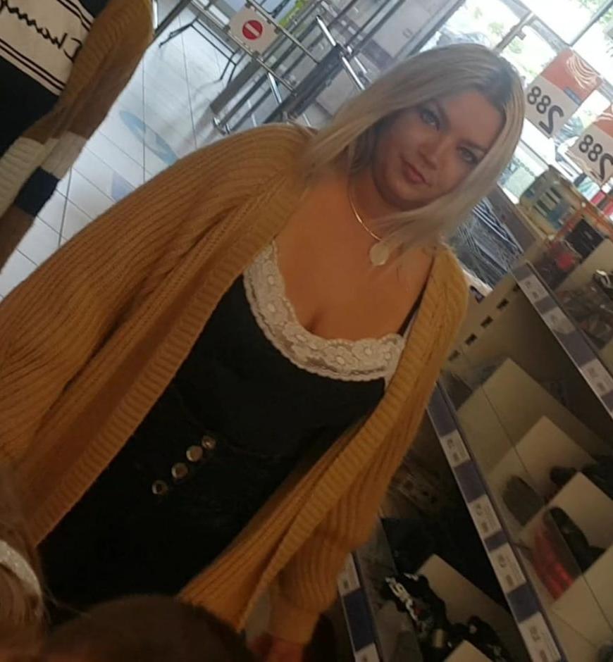 14P sexy mom hot tits show her boobs with hot massive  cleavage
