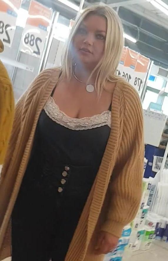 14P sexy mom hot tits show her boobs with hot massive  cleavage