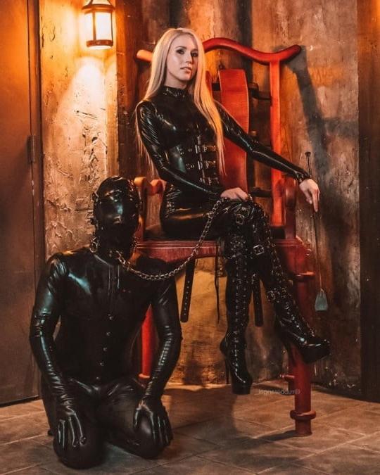 25P Femdom