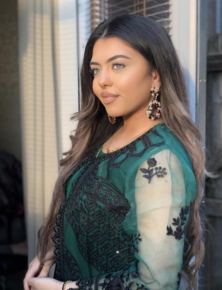 19P Gorgeous paki, how would you shag her?
