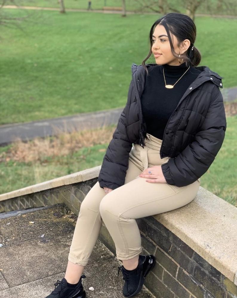 19P Gorgeous paki, how would you shag her?
