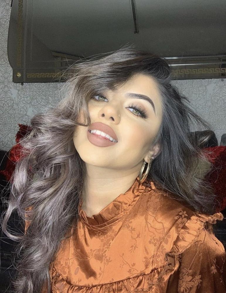 19P Gorgeous paki, how would you shag her?