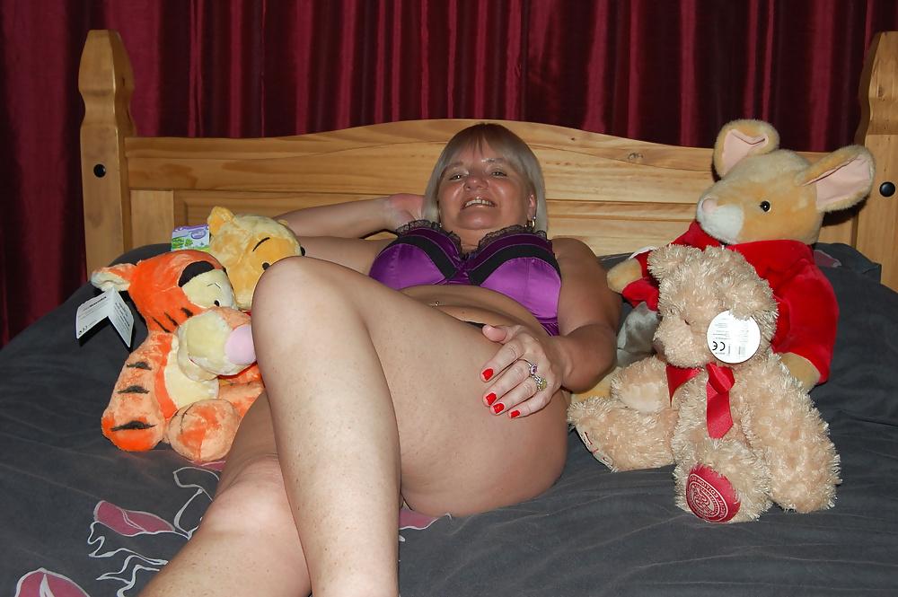 25P Scubabunny , me in red and purple underwear