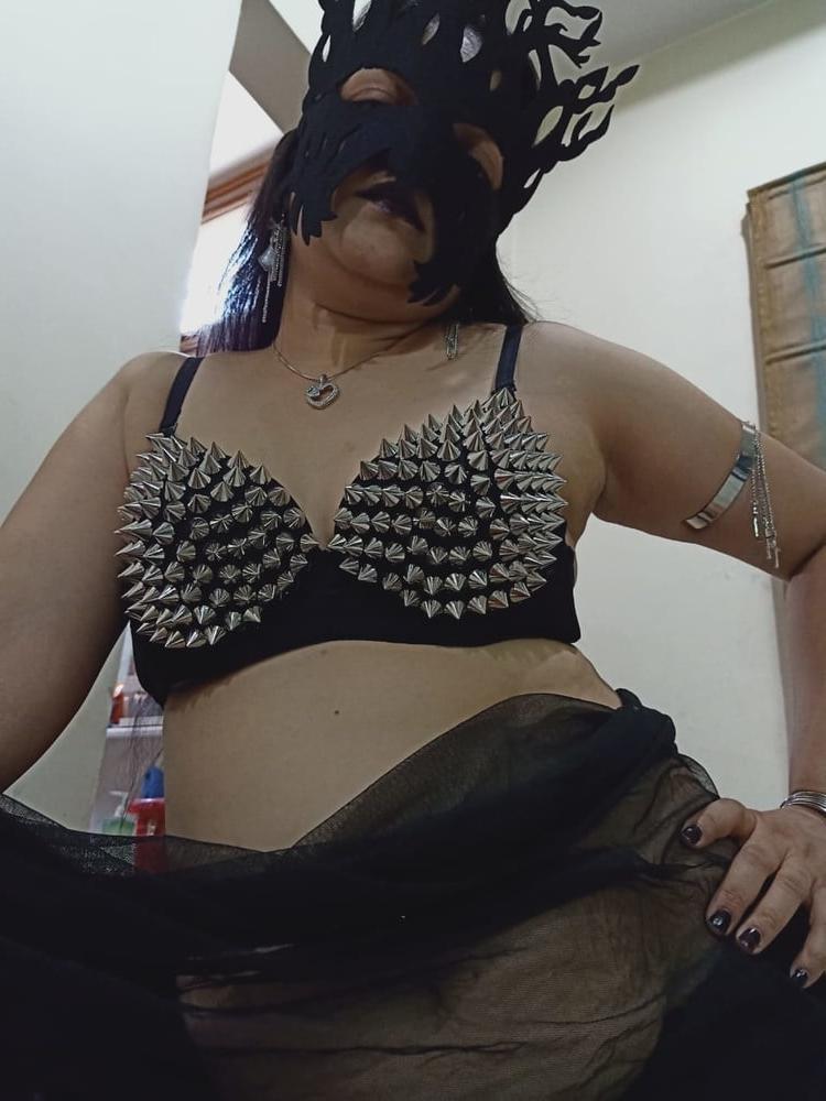 8P Black saree