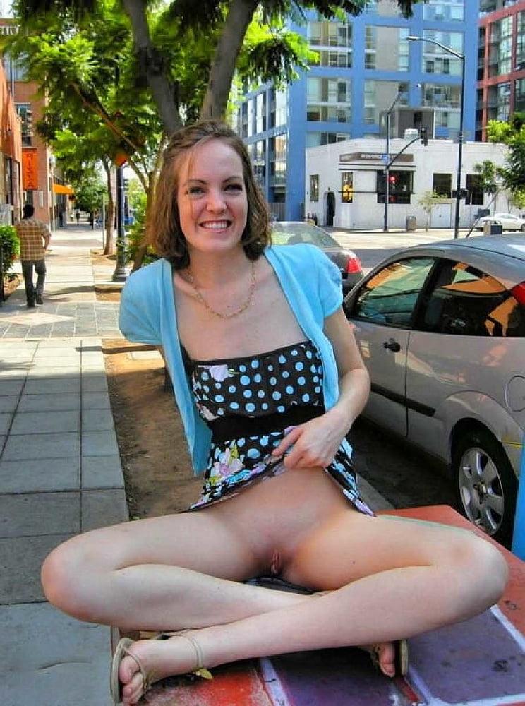 25P Flashing In Public 3