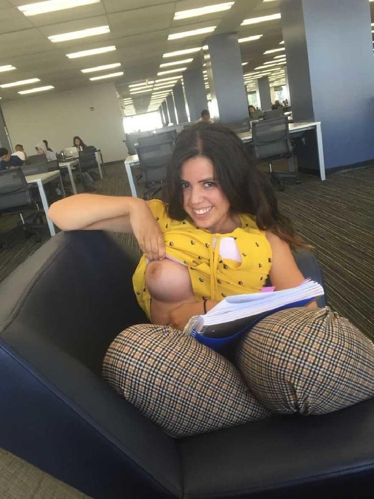 25P Flashing In Public 3